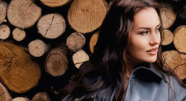 Fahriye Evcen,Sete lüks karavan istedi