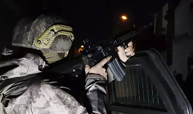 FETÖ'ye "Kıskaç-6" operasyonu: 42 gözaltı