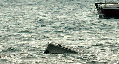 Göçmen teknesi battı: 13 ölü, 27 kayıp