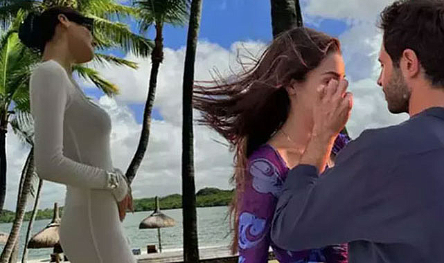 Hande Erçel'in aşk tatili