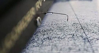 İzmir açıklarında deprem