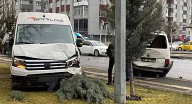 Kayseri'de kaza! Savrulan araç yayaya çarptı