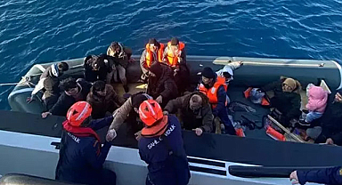Kuşadası açıklarında 18 kaçak göçmen kurtarıldı
