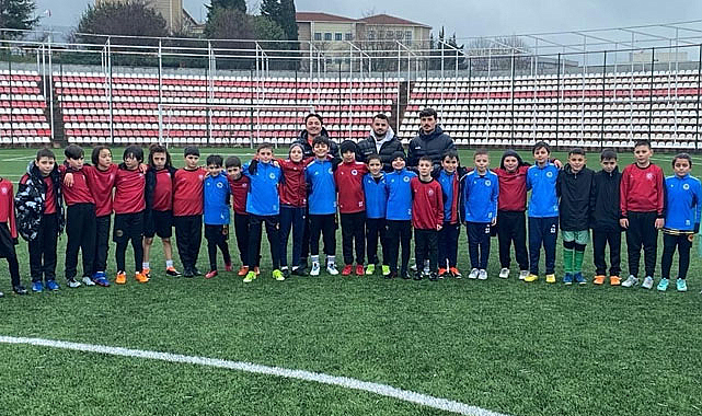 Minikler dostluk maçında karşılaştı