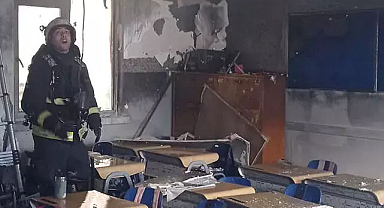 Okulda yangın paniği! 3 sınıf küle döndü