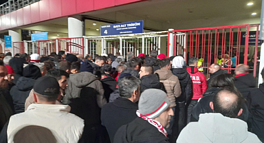 Passolig çöktü Samsunspor taraftarı stada giremedi