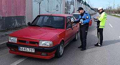 Salıpazarı'nda sürücülere broşürlü uyarı!