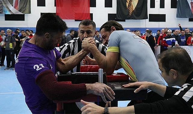 Samsun’da bileğine güvenen madalyayı kaptı