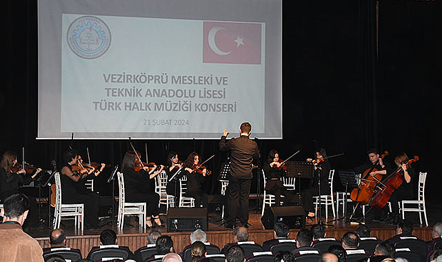 Samsun'da meslek liselilerden depremzedeler yararına konser