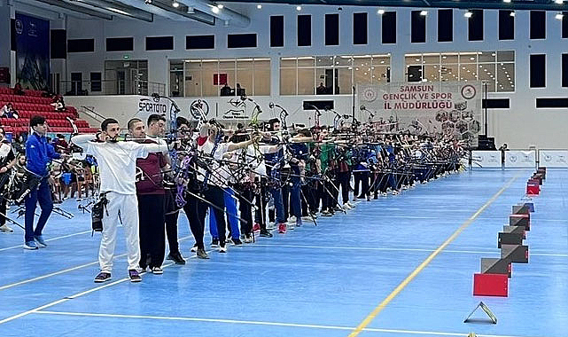 Samsun'da okçulukta rekabet sürüyor