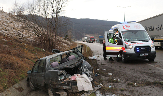 Samsun'da otomobil su kanalına düştü! Yaralılar var