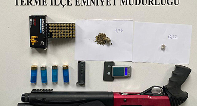Samsun'da silah ve uyuşturucu ele geçirildi