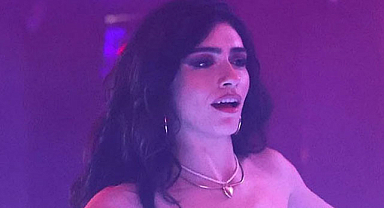 Selma Ergeç, Hazar Ergüçlü'yü yere göğe sığdıramadı