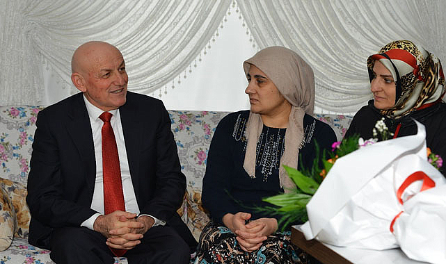 Şenol Kul Terme'deki depremzede aileleri ziyaret etti