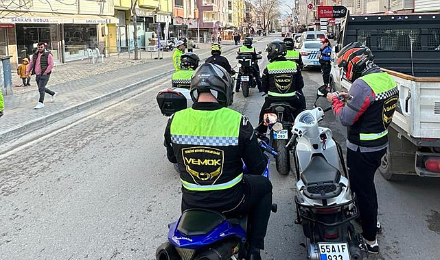 Vezirköprü'de motorculardan farkındalık sürüşü