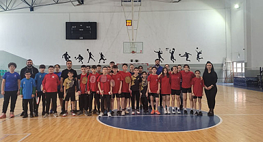 Yıldızlar Badminton Samsun İl Birinciliği sona erdi