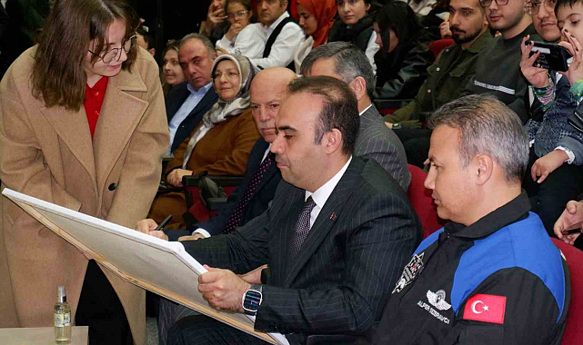 Bakan Kacır, 'Ne yapıyorsak Teknofest kuşağını koyuyoruz'