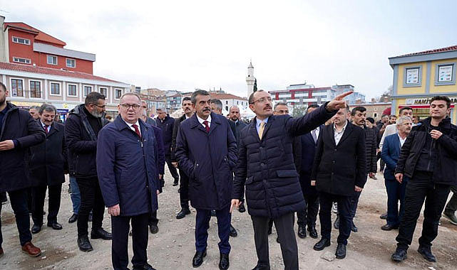 Bakan Tekin, Samsun Büyükşehir'in projelerini inceledi