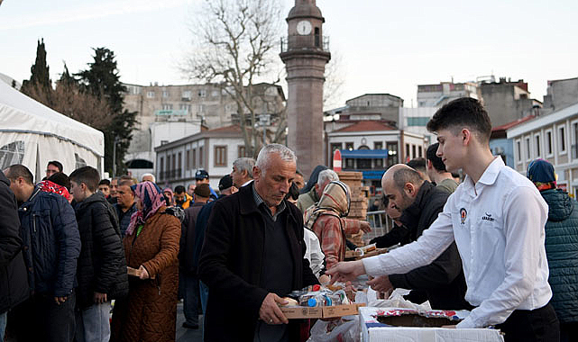 Büyükşehir’in iftar sofrası Samsunluları bir araya getiriyor