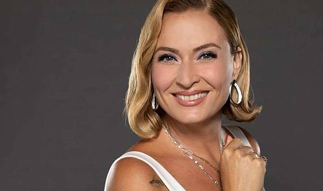 Ceyda Düvenci aşık oldu