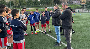 Efsane başkan Uyanık’tan Kadıköyspor’a moral ziyareti