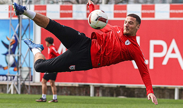 Ercan Kara bekleneni yapamıyor