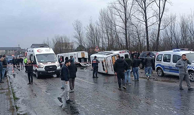 İşçi servisleri kaza yaptı: 1 ölü, 15 yaralı