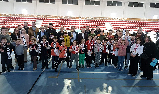 Kavak'ta şehitler için satranç turnuvası düzenlendi