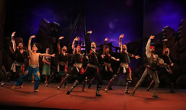 Korsan yarın yeniden perde açıyor