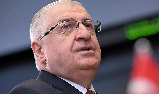 Milli Savunma Bakanı Yaşar Güler sınır hattında