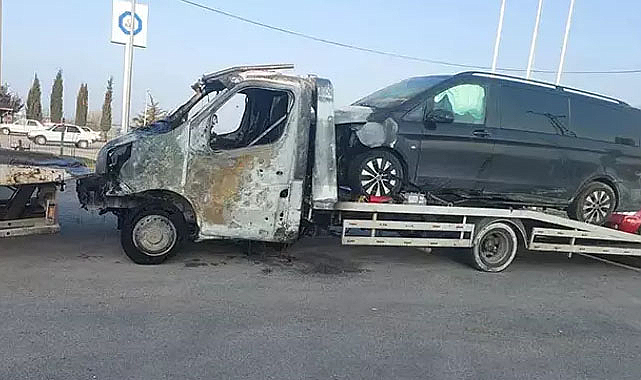 Mustafa Destici’nin makam aracını taşıyan çekici yandı