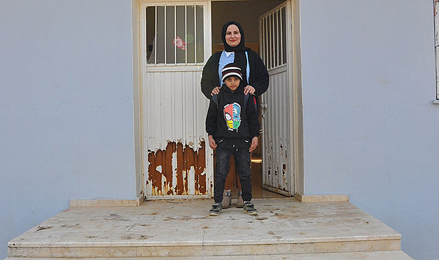 Pınar öğretmen 45 kilometrelik yolu tek öğrencisi için kat ediyor