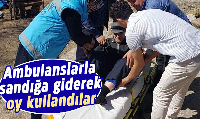 Samsun'da ambulanslarla sandığa giderek oy kullandılar