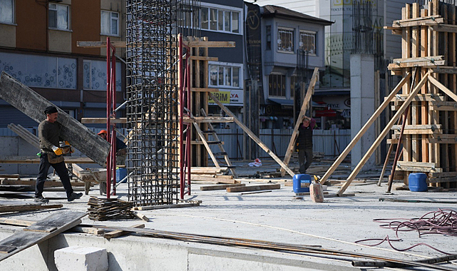 Samsun'da Belediye Ticaret Merkezi inşaatı hızla ilerliyor