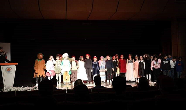 Samsun'da 'Dilimizin Zenginlikleri' sergi ve tiyatro etkinliği