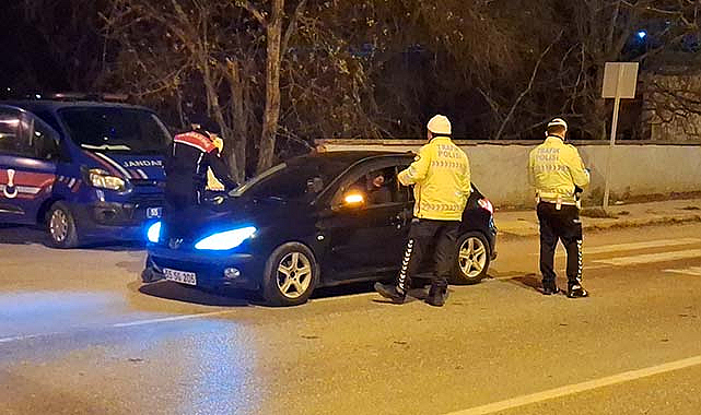 Samsun’da gece uygulamasında 224 araç denetlendi