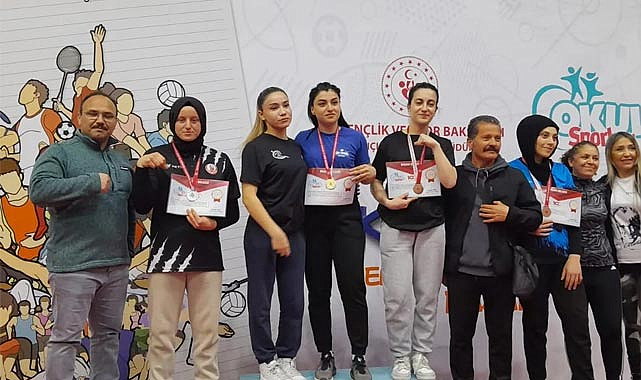 Samsunlu bilek güreşi sporcularından büyük başarı