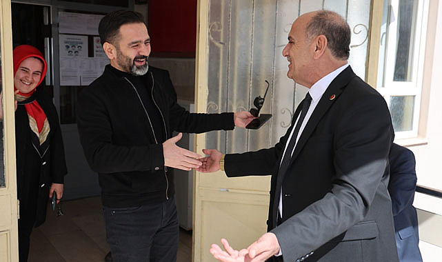 Seçim bitmeden kazandığını ilan etti