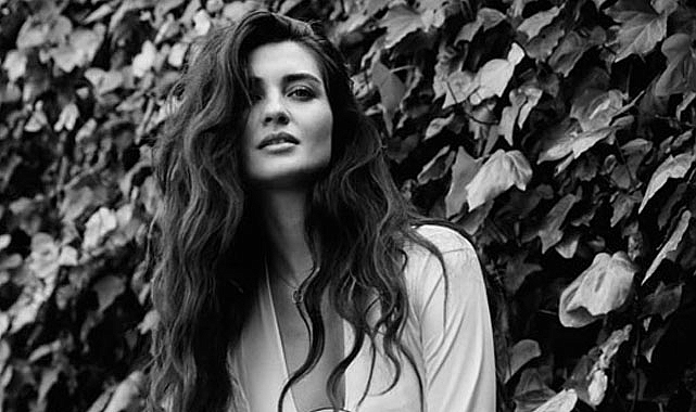 Tuba Büyüküstün'ün İkizlerine yorum yağdı