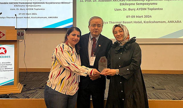 Türk Farmakoloji Derneğinden Dr. Öğr. Üyesi Büşra Dinçer'e Ödül
