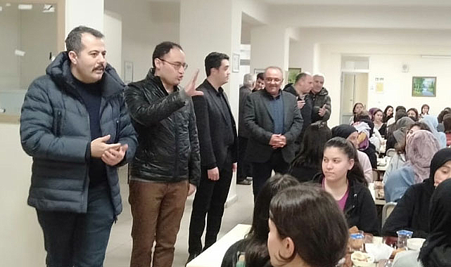 Vezirköprü protokolü öğrencilerle iftar açtı