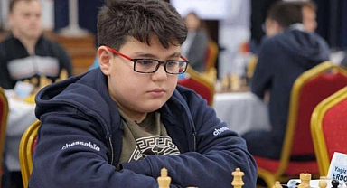 12 yaşında 'büyükusta' unvanını aldı