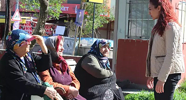 27 yaşındaki Aylin, 25 yıllık muhtarı devirdi