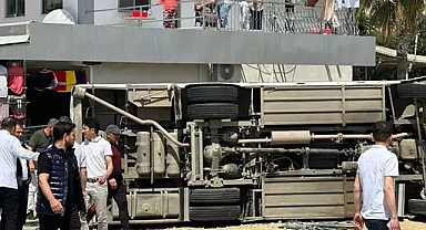 Antalya'da feci kaza: 29 yaralı