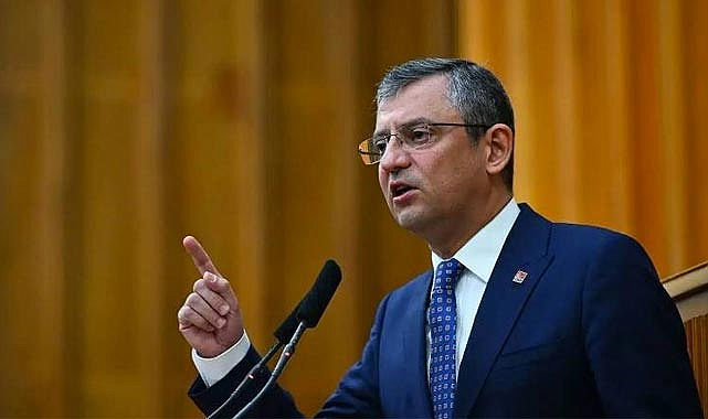 Art arda üç ameliyat geçiren Özgür Özel hastaneden taburcu edildi