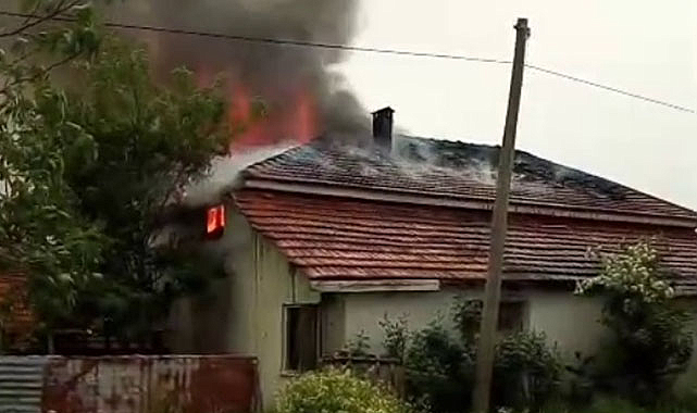 Bafra'da evde yangın paniği