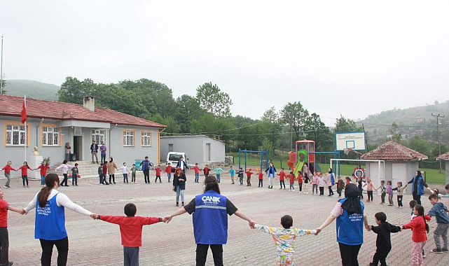 Canik Belediyesi'nden şenlik tadında etkinlik