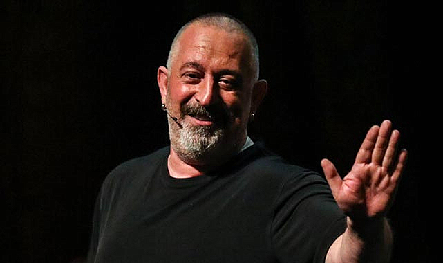 Cem Yılmaz, X platformu için ücretli abonelik başlattı