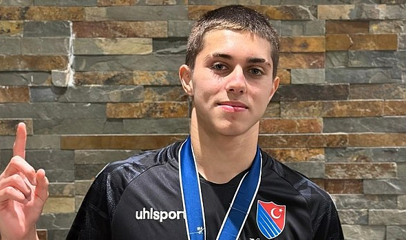 Doruk Erolçevik dünyanın zirvesinde