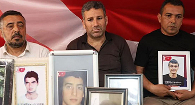 Evlat nöbetindeki ailelerin oturma eylemi sürüyor